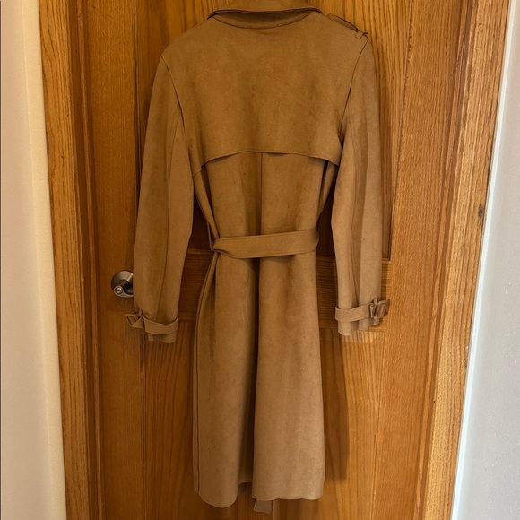 Women’s Camel Trench Coat - Picture 4 of 4